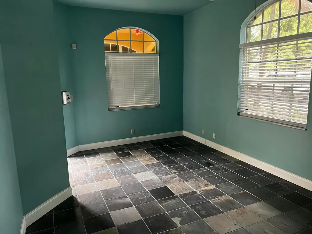 720 NE 3rd Avenue Fort Lauderdale FL 33304