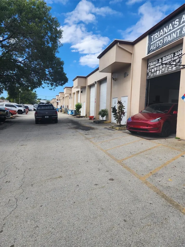 Davie FL 33317