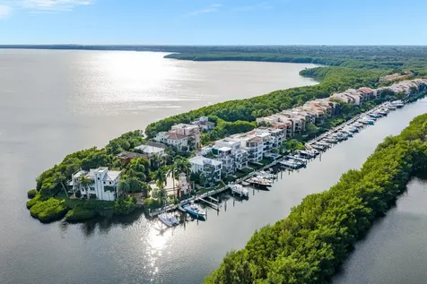 6204 Paradise Point Drive Palmetto Bay FL 33157