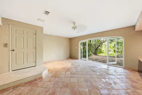 6204 Paradise Point Drive Palmetto Bay FL 33157