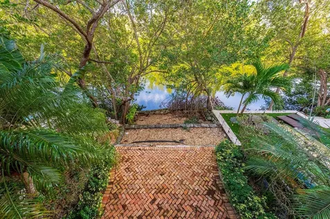6204 Paradise Point Drive Palmetto Bay FL 33157