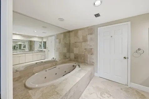 6204 Paradise Point Drive Palmetto Bay FL 33157