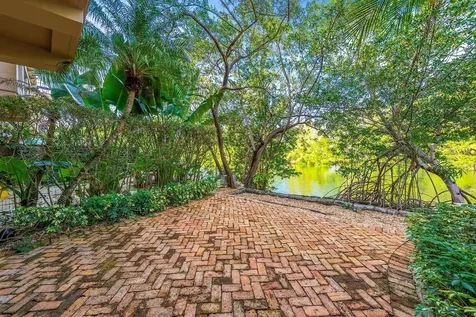 6204 Paradise Point Drive Palmetto Bay FL 33157