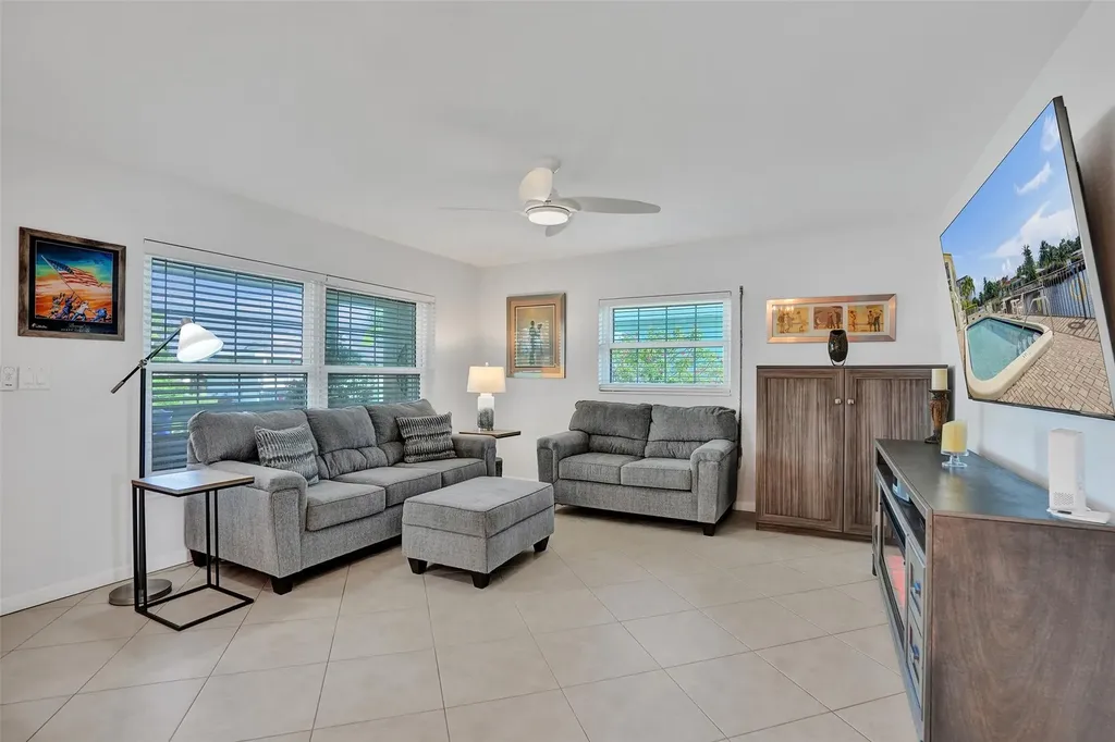 935 SE 9th Avenue Pompano Beach FL 33060