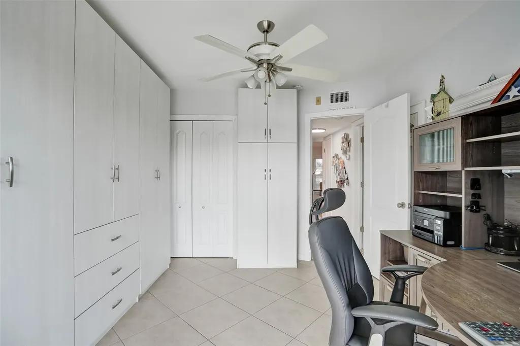 935 SE 9th Avenue Pompano Beach FL 33060