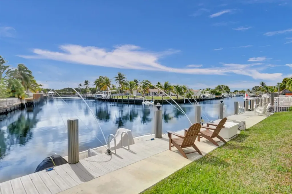 935 SE 9th Avenue Pompano Beach FL 33060