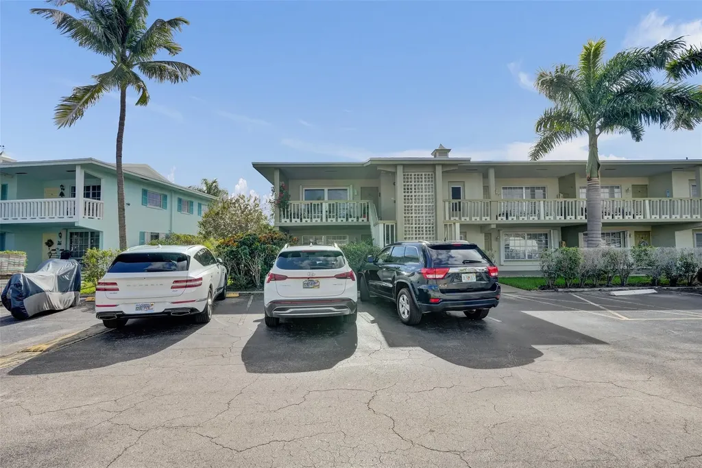 935 SE 9th Avenue Pompano Beach FL 33060