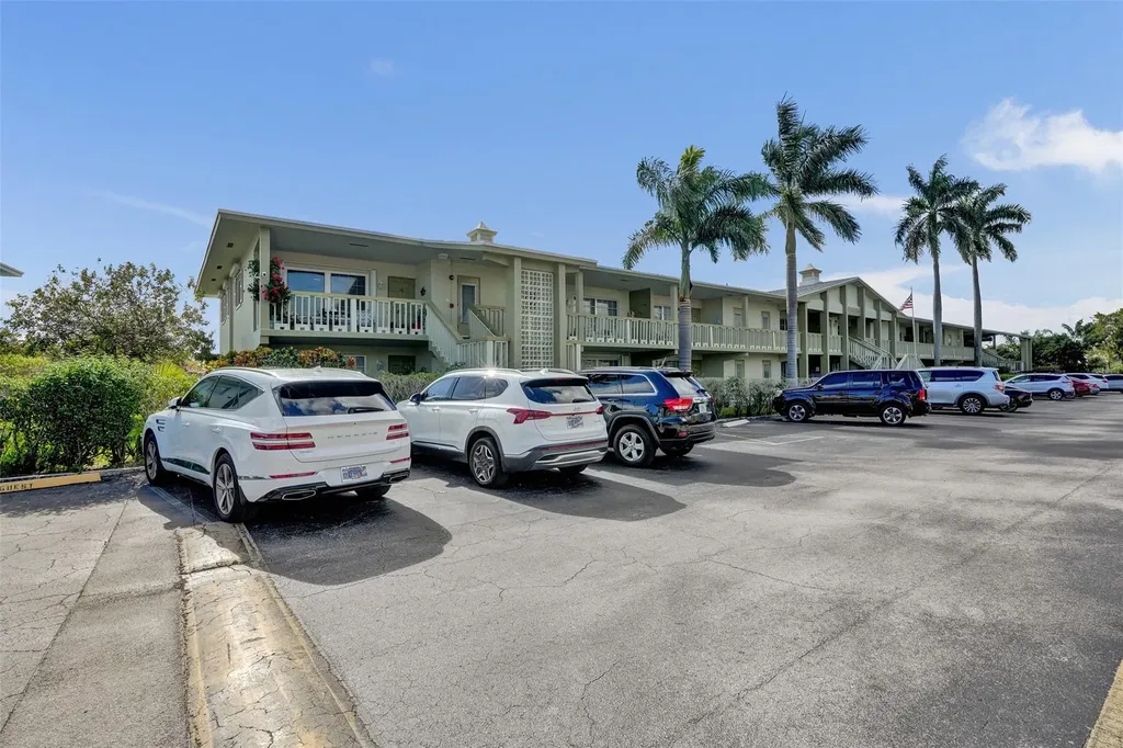 935 SE 9th Avenue Pompano Beach FL 33060