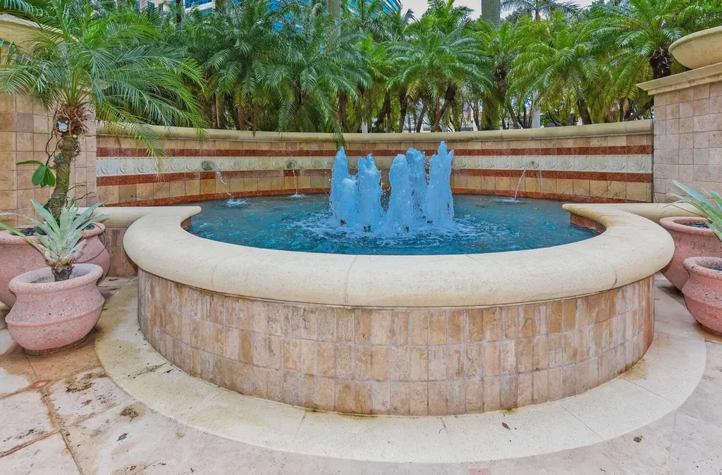 347 N New River Drive Fort Lauderdale FL 33301