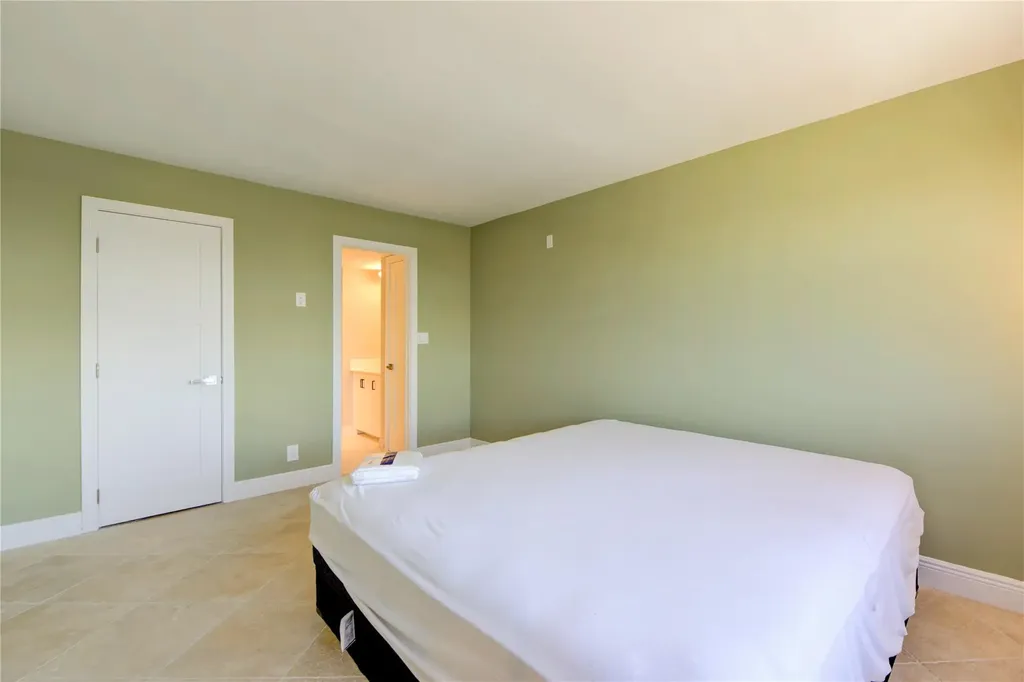 1 Las Olas Circle Fort Lauderdale FL 33316