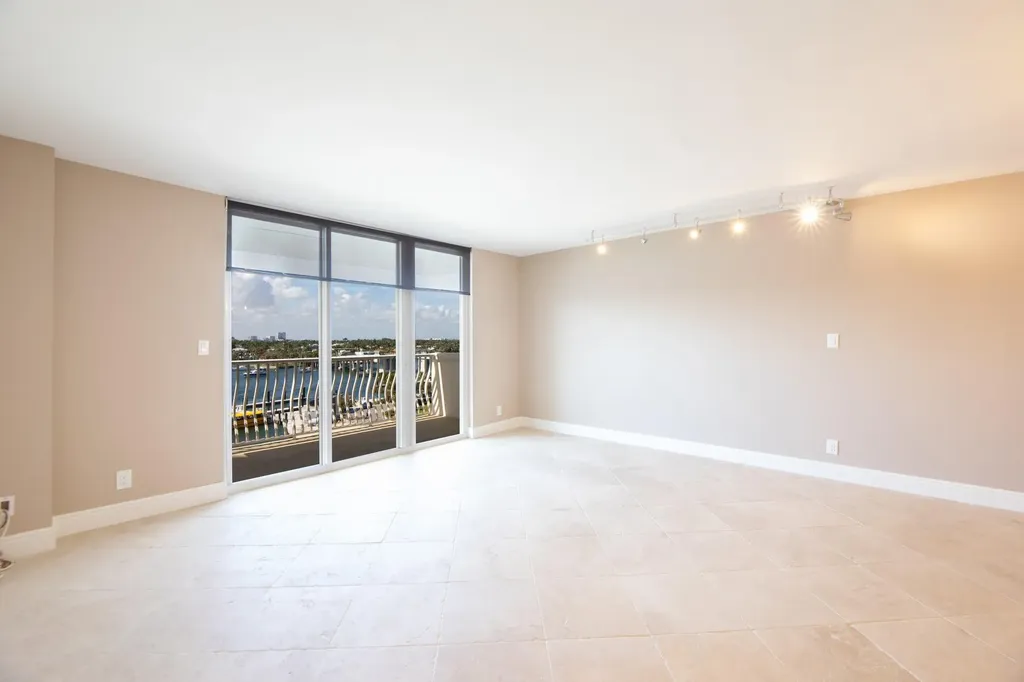 1 Las Olas Circle Fort Lauderdale FL 33316