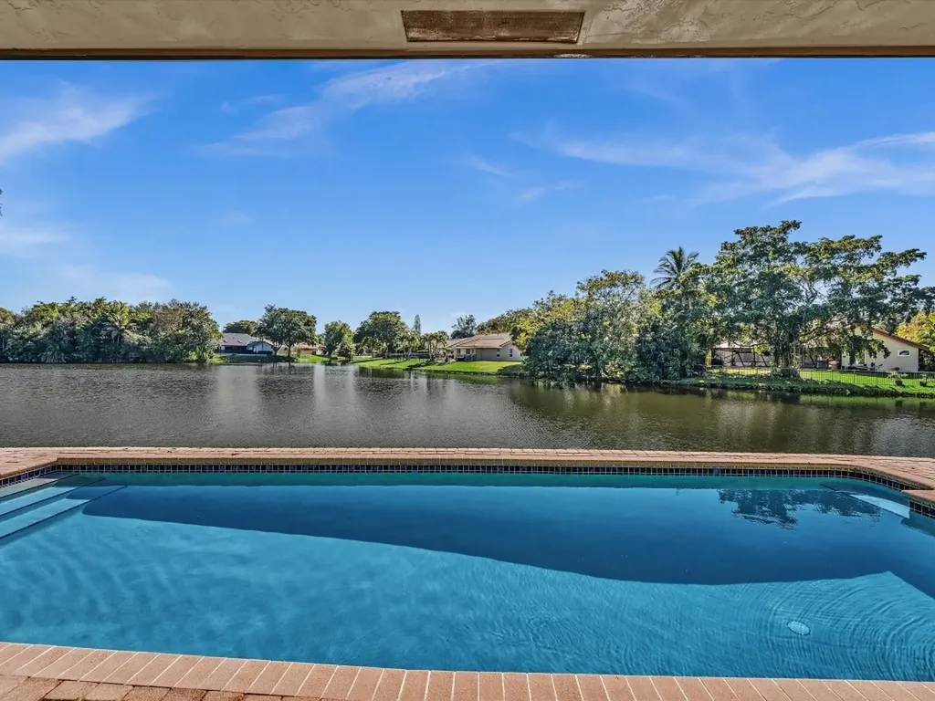 11170 NW 2nd Manor Coral Springs FL 33071