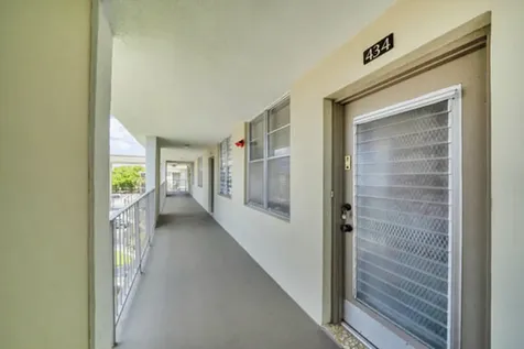 2998 NW 48th Terrace Lauderdale Lakes FL 33313