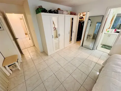9673 NW 45th Street Sunrise FL 33351