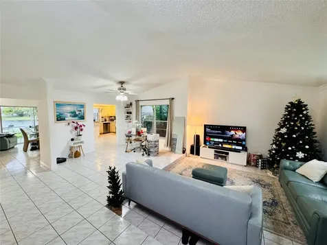 9673 NW 45th Street Sunrise FL 33351