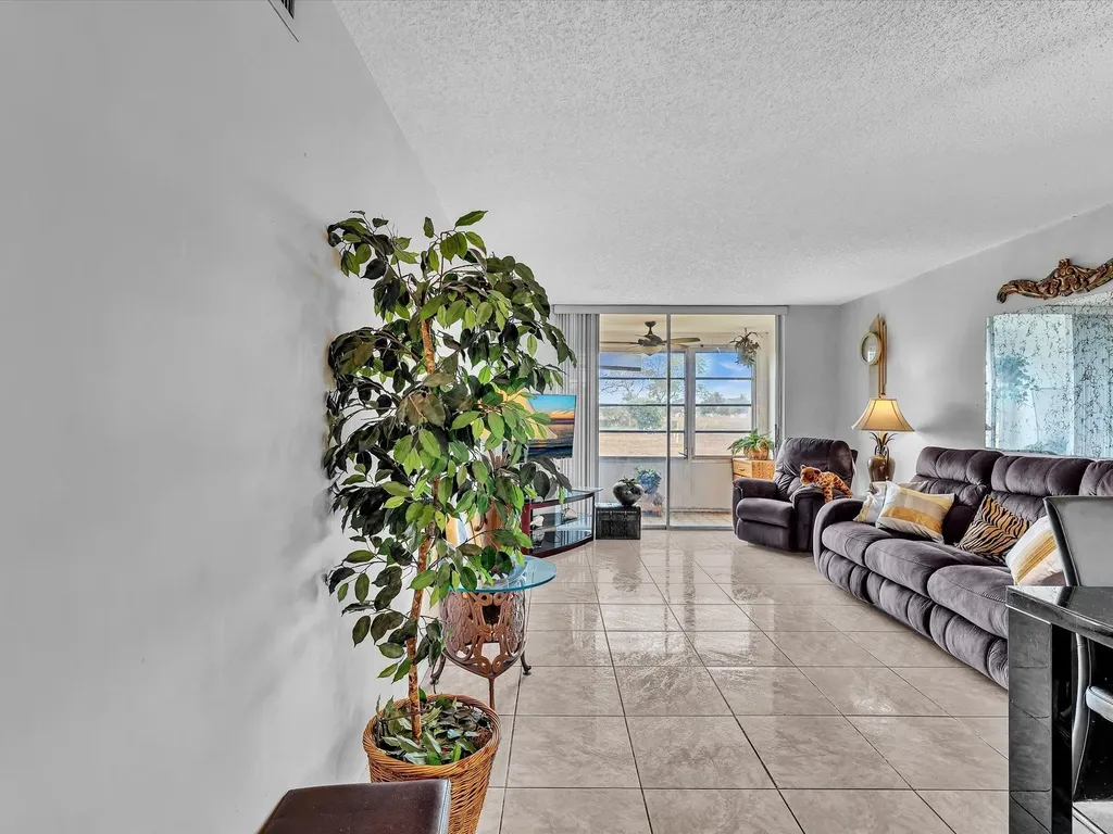 9041 Sunrise Lakes Boulevard Sunrise FL 33322