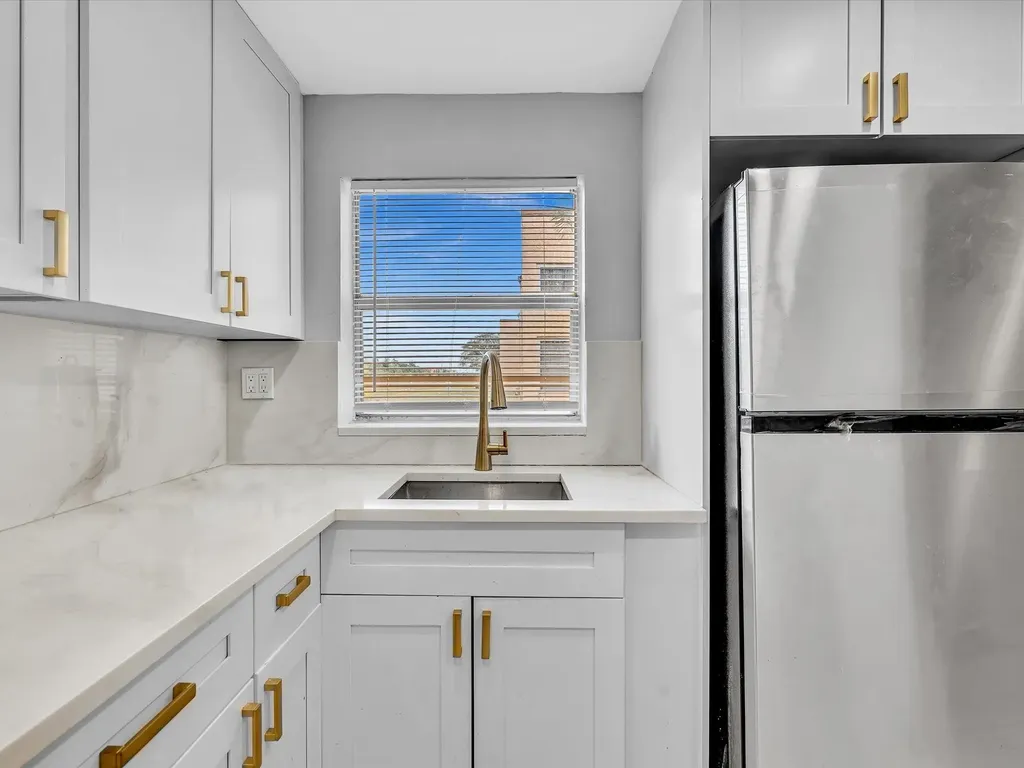 9041 Sunrise Lakes Boulevard Sunrise FL 33322