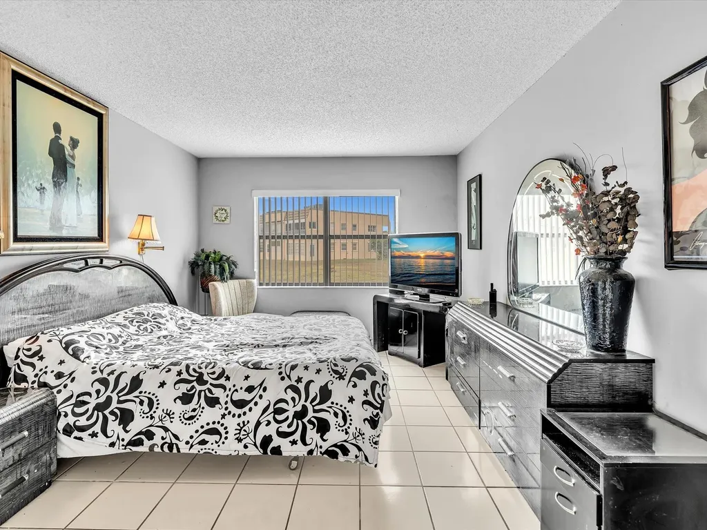 9041 Sunrise Lakes Boulevard Sunrise FL 33322