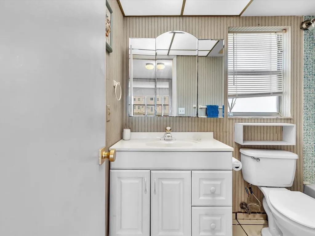 9041 Sunrise Lakes Boulevard Sunrise FL 33322