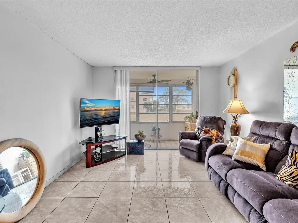 9041 Sunrise Lakes Boulevard Sunrise FL 33322