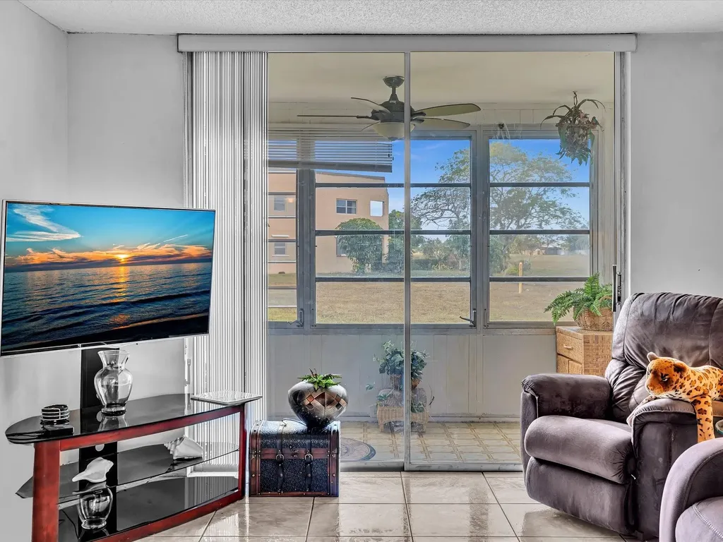 9041 Sunrise Lakes Boulevard Sunrise FL 33322