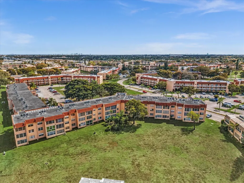 9041 Sunrise Lakes Boulevard Sunrise FL 33322