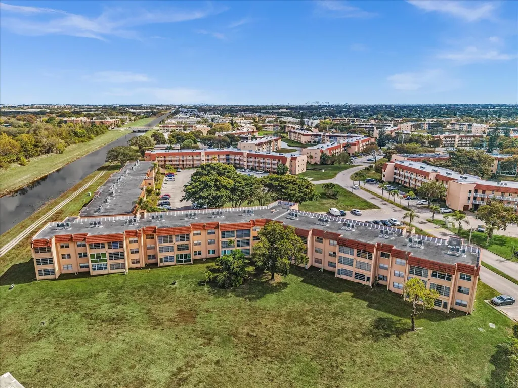 9041 Sunrise Lakes Boulevard Sunrise FL 33322