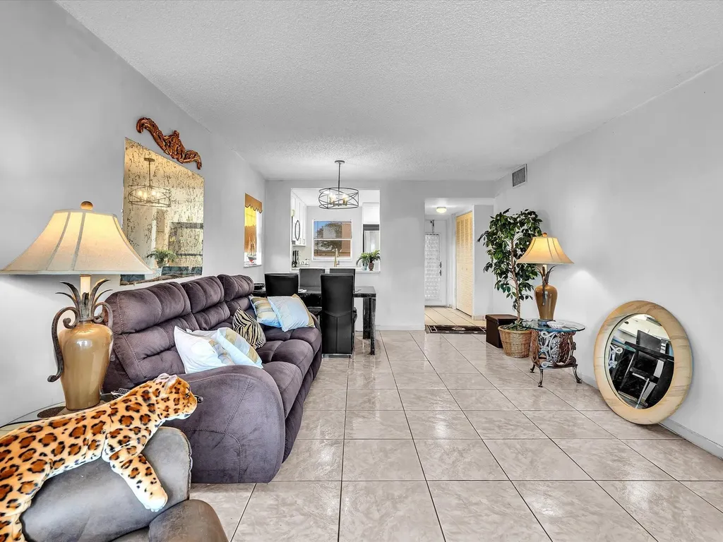 9041 Sunrise Lakes Boulevard Sunrise FL 33322
