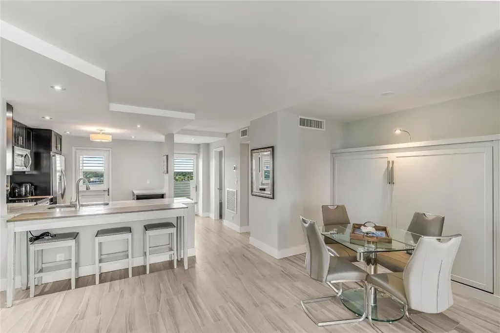 2200 NE 33rd Avenue Fort Lauderdale FL 33305