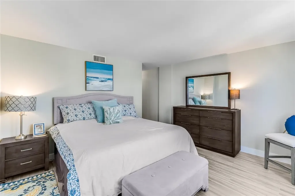 2200 NE 33rd Avenue Fort Lauderdale FL 33305