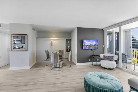 2200 NE 33rd Avenue Fort Lauderdale FL 33305
