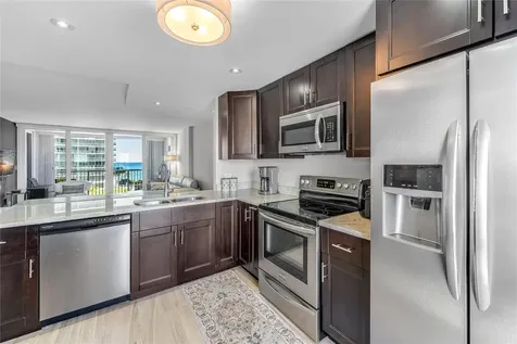 2200 NE 33rd Avenue Fort Lauderdale FL 33305