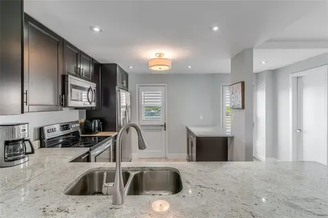 2200 NE 33rd Avenue Fort Lauderdale FL 33305