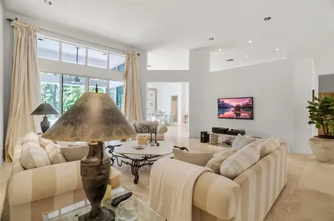 1012 SW 156th Avenue Pembroke Pines FL 33027