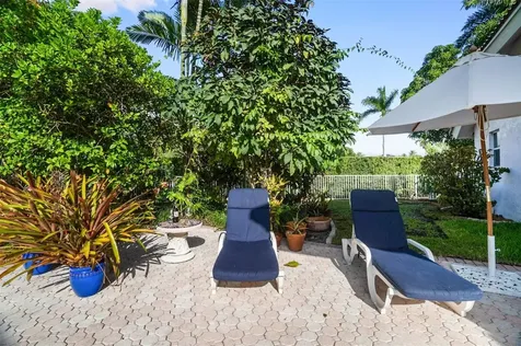 1012 SW 156th Avenue Pembroke Pines FL 33027
