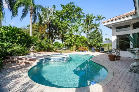 1012 SW 156th Avenue Pembroke Pines FL 33027