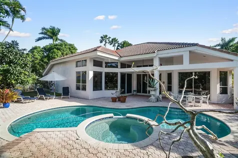 1012 SW 156th Avenue Pembroke Pines FL 33027
