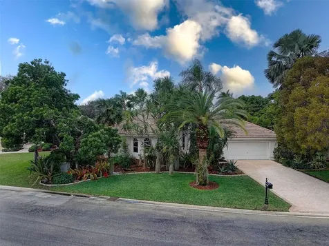 1012 SW 156th Avenue Pembroke Pines FL 33027