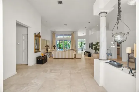 1012 SW 156th Avenue Pembroke Pines FL 33027
