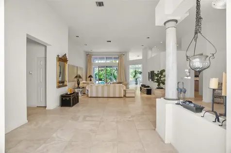 1012 SW 156th Avenue Pembroke Pines FL 33027