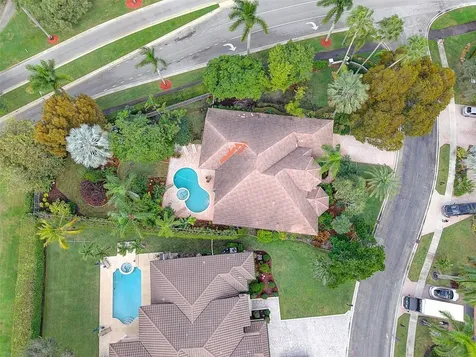 1012 SW 156th Avenue Pembroke Pines FL 33027