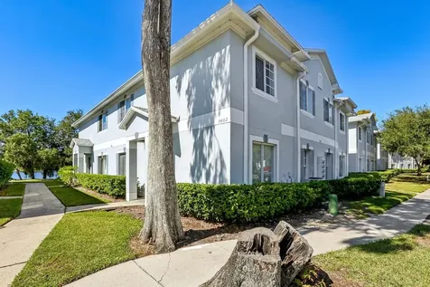 7402 Banks Drive Tampa FL 33617