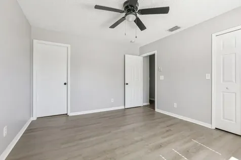 7402 Banks Drive Tampa FL 33617