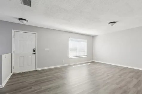 7402 Banks Drive Tampa FL 33617