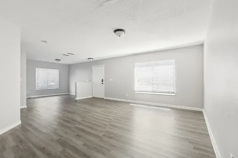 7402 Banks Drive Tampa FL 33617
