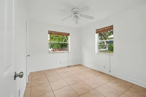 2530 Mckinley Street Hollywood FL 33020