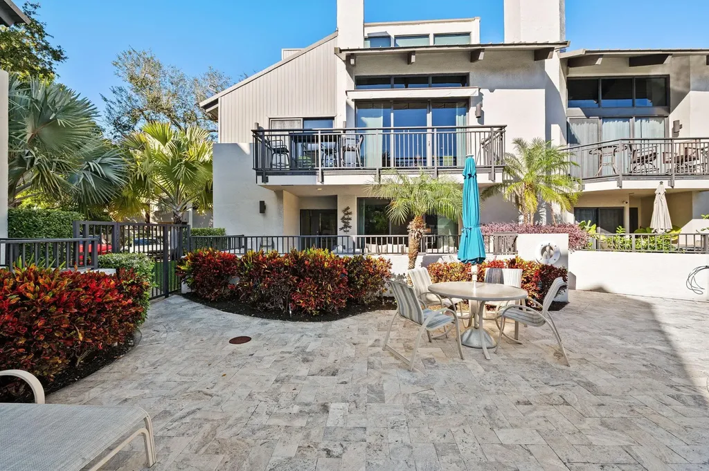 8 Portside Drive Fort Lauderdale FL 33316
