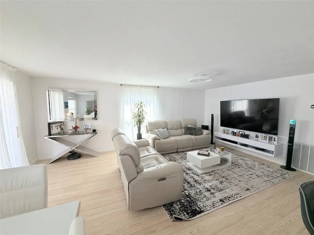 5221 SW 25th Avenue Fort Lauderdale FL 33312