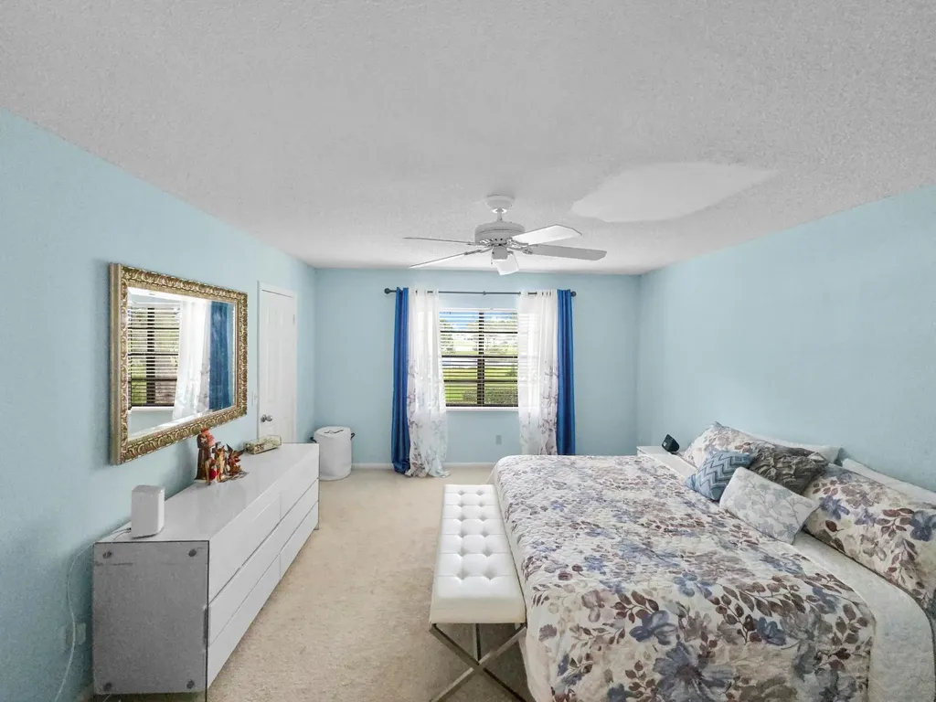 9286 Vista Del Lago Boca Raton FL 33428