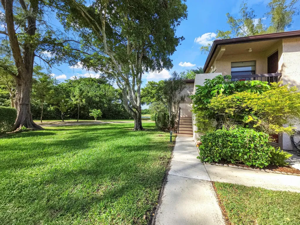 9286 Vista Del Lago Boca Raton FL 33428